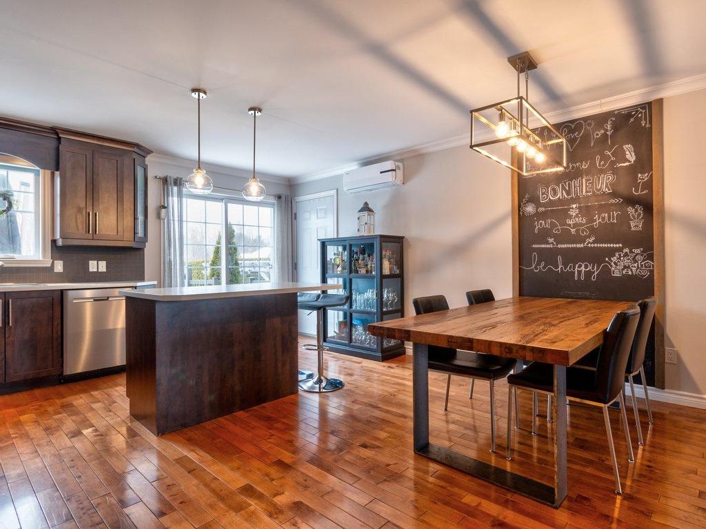 









50


Rue Roland-Ménard

,
Sorel-Tracy,




QC
J3P0B8

