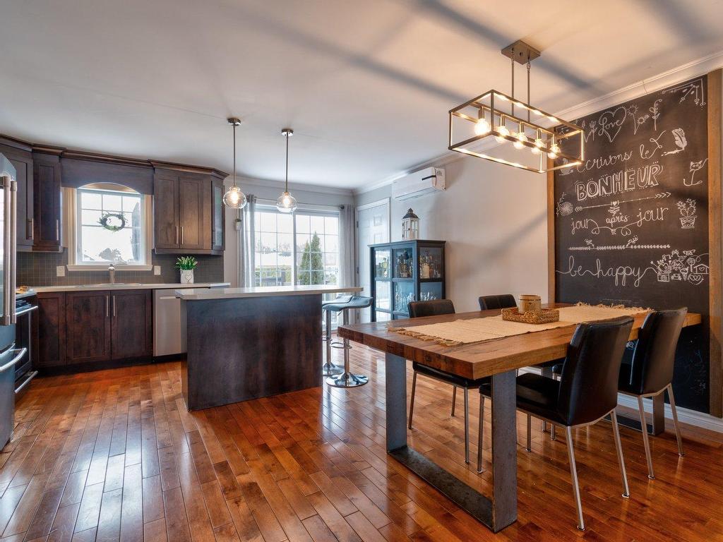 









50


Rue Roland-Ménard

,
Sorel-Tracy,




QC
J3P0B8

