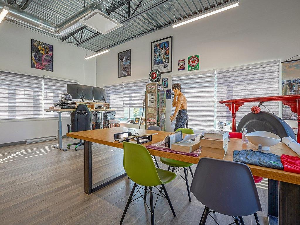 









620


Rue L'Archevêque

,
Magog,




QC
J1X3E8

