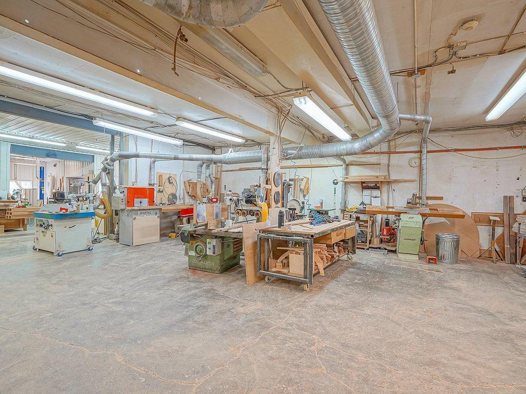 









620Z


Rue L'Archevêque

,
Magog,




QC
J1X3E8

