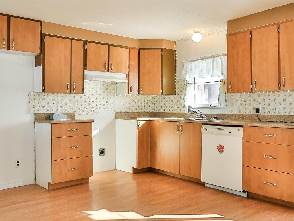 









864


Rue Arthur-Gratton

,
Gatineau (Buckingham),




QC
J8L2Z4

