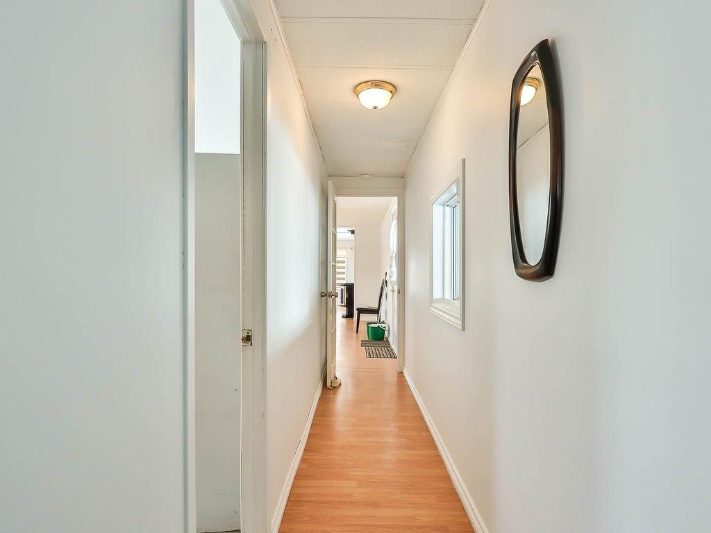 









864


Rue Arthur-Gratton

,
Gatineau (Buckingham),




QC
J8L2Z4

