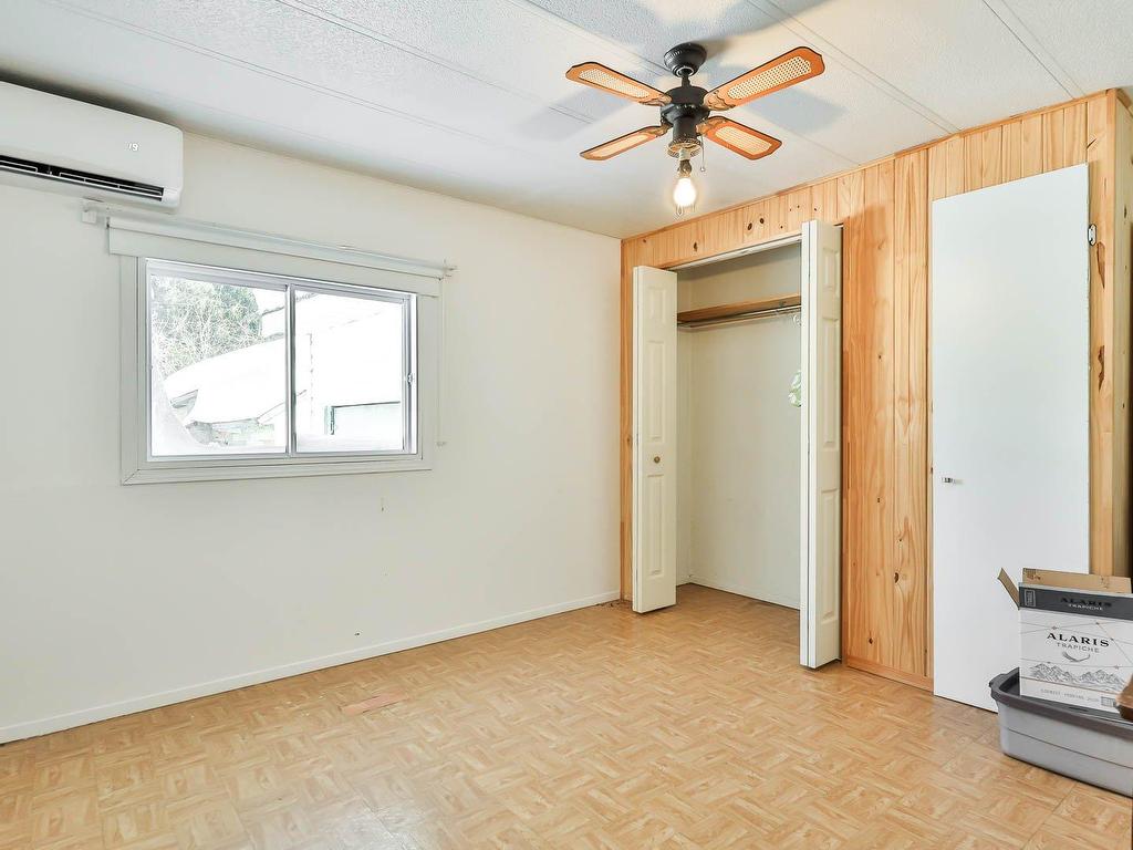 









864


Rue Arthur-Gratton

,
Gatineau (Buckingham),




QC
J8L2Z4


