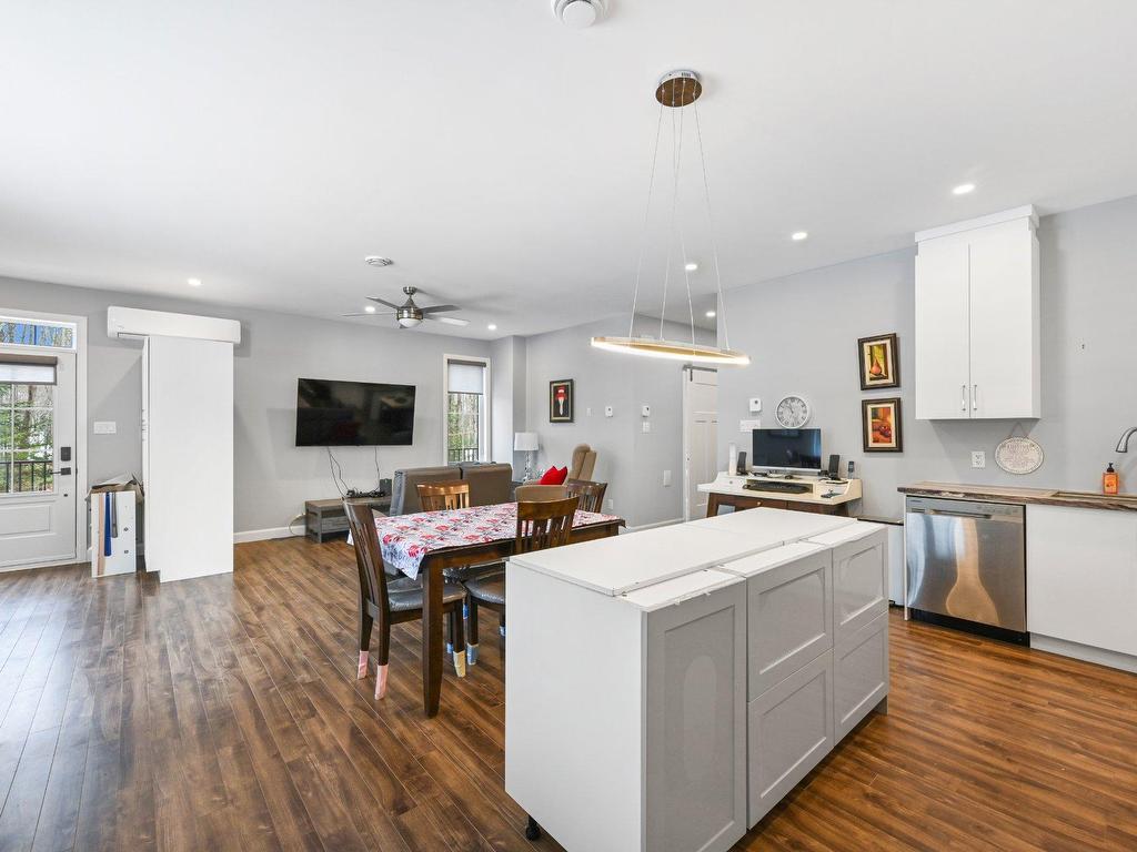 









1497


Rue Linda

,
Clarenceville,




QC
J0J1B0

