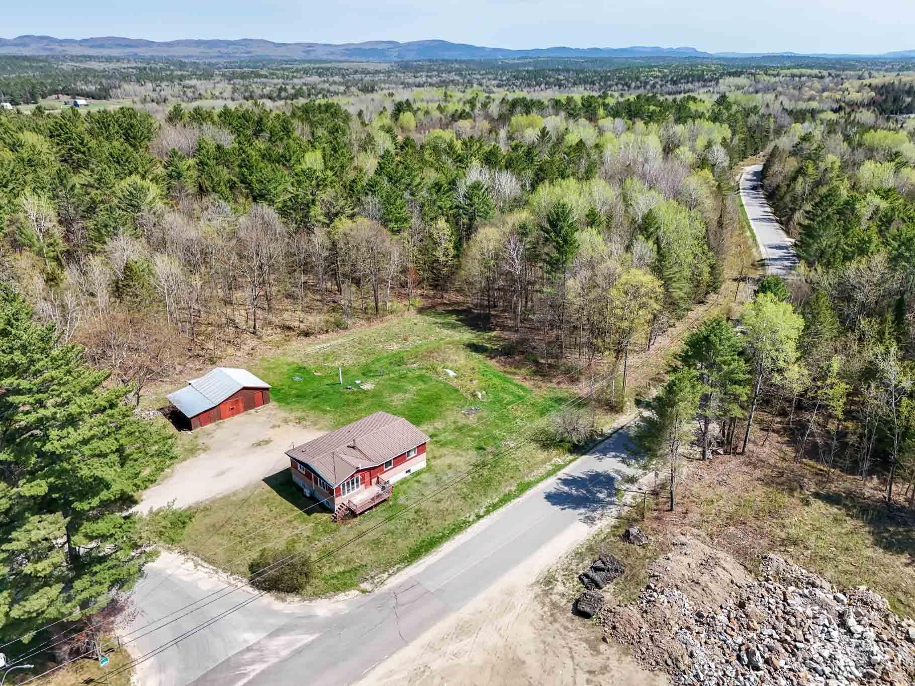









2


Ch. du Barrage

,
Sainte-Thérèse-de-la-Gatineau,




QC
J0X2X0

