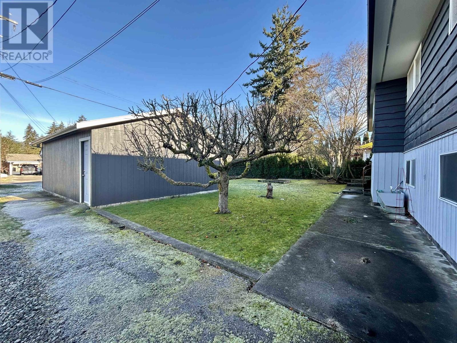 












5690 MERMAID STREET

,
Sechelt,




British Columbia
V0N3A0

