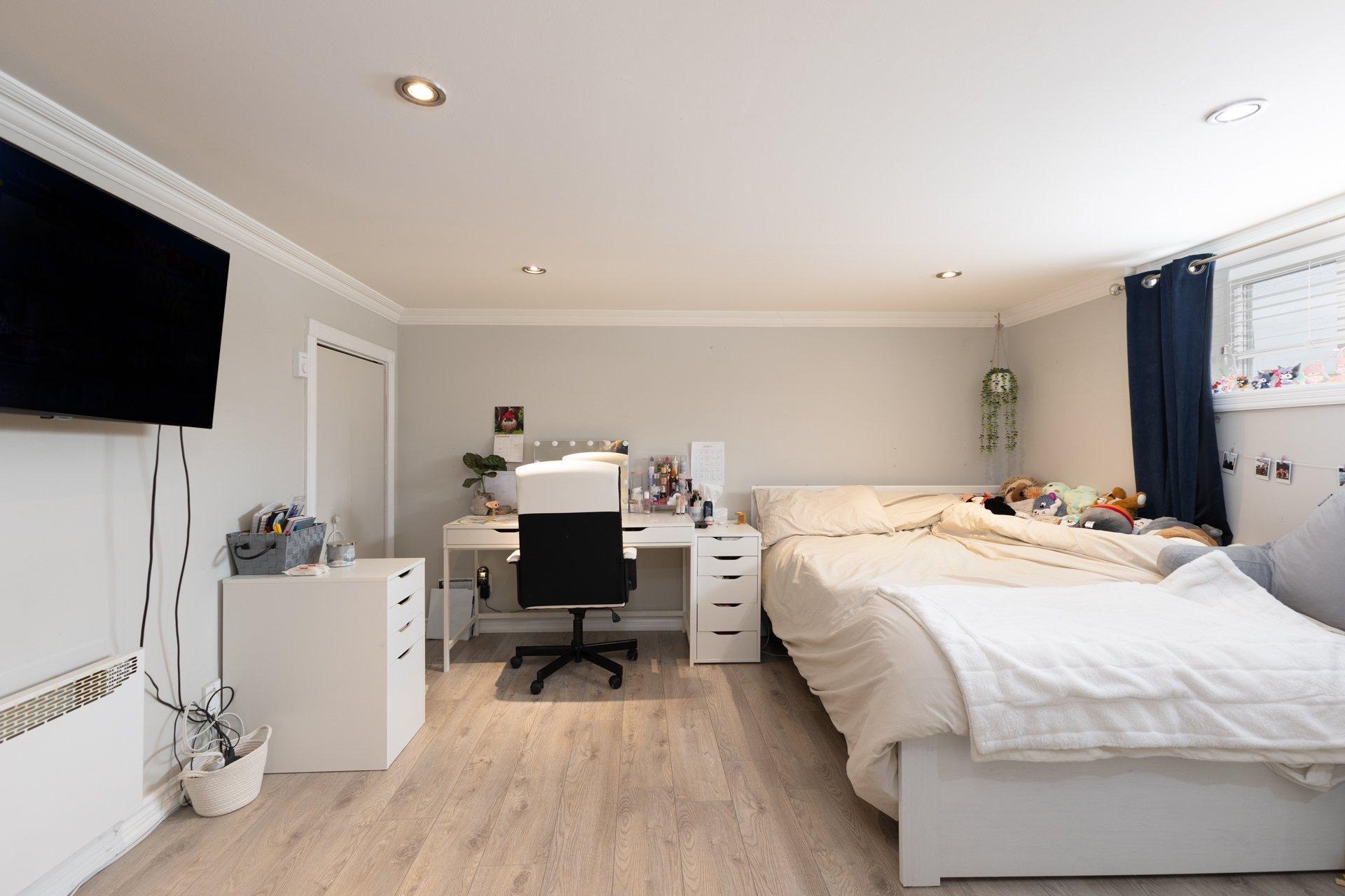 









1456


Boul. Perrot

,
Notre-Dame-de-l'Île-Perrot,




QC
J7W2T7

