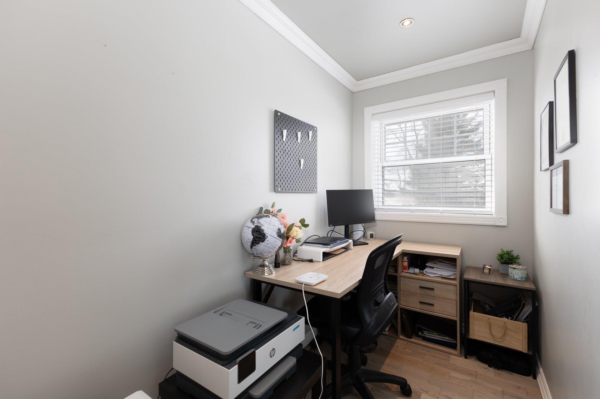 









1456


Boul. Perrot

,
Notre-Dame-de-l'Île-Perrot,




QC
J7W2T7

