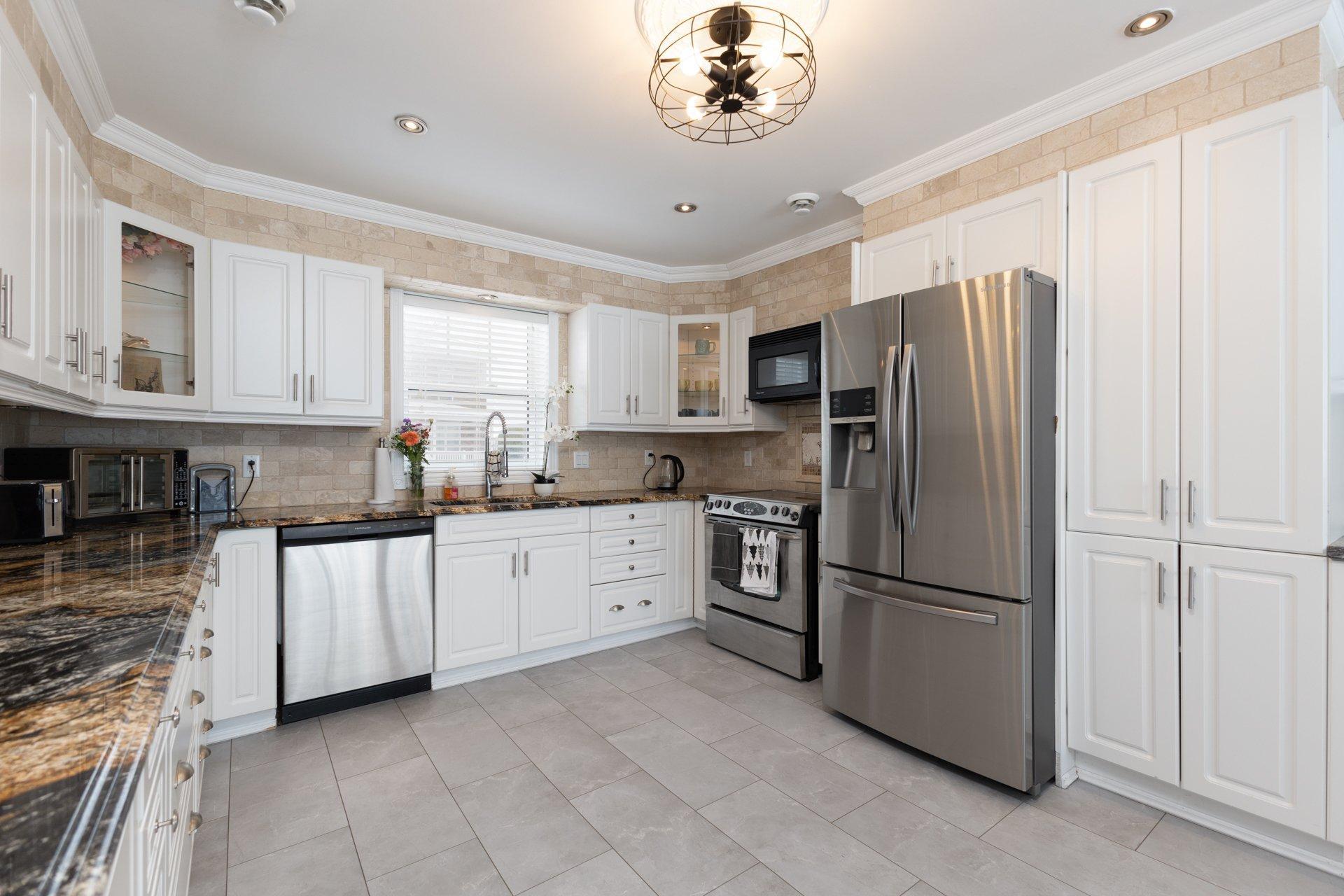 









1456


Boul. Perrot

,
Notre-Dame-de-l'Île-Perrot,




QC
J7W2T7

