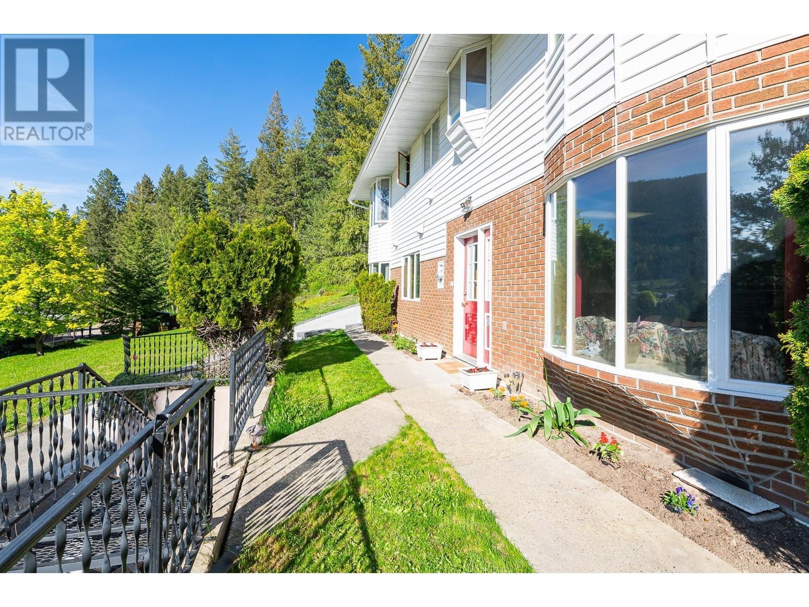 












208 36 Avenue N

,
Erickson,




British Columbia
V0B1G1

