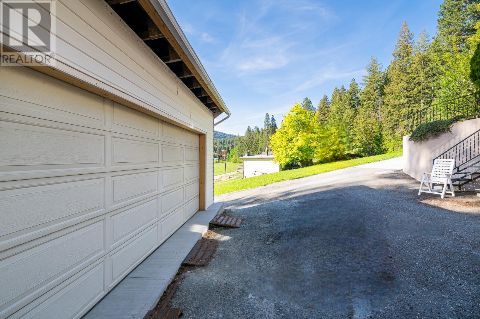 












208 36 Avenue N

,
Erickson,




British Columbia
V0B1G1

