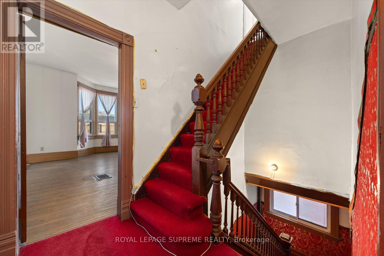 












1309 KING STREET W

,
Toronto,




Ontario
M6K1G9

