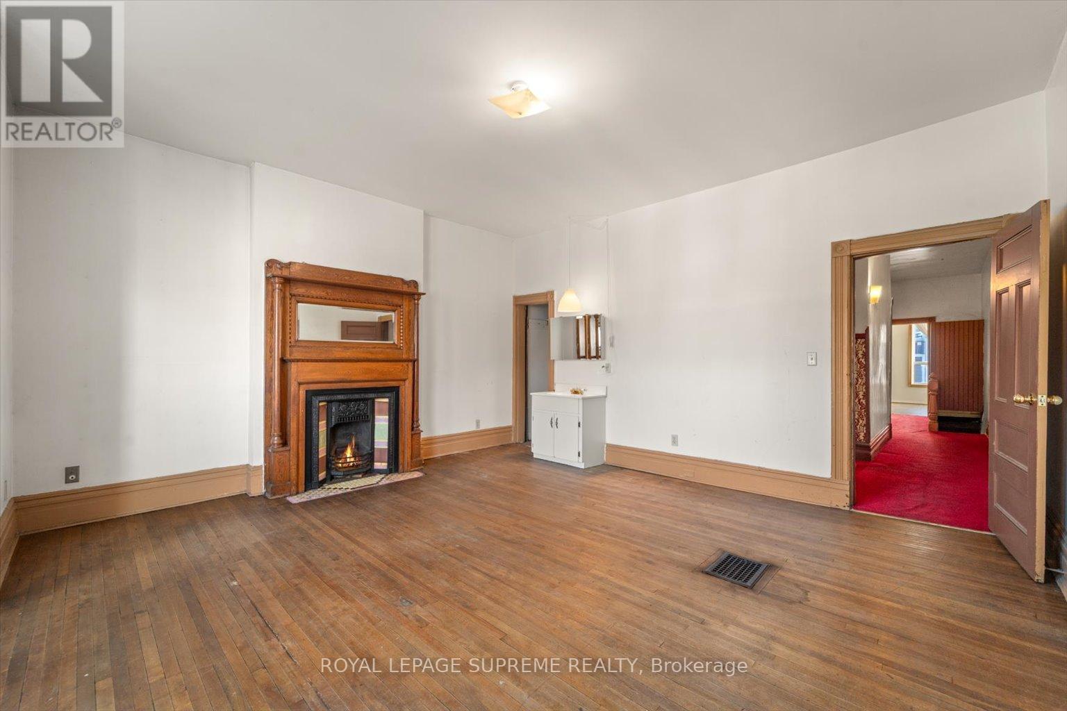 












1309 KING STREET W

,
Toronto,




Ontario
M6K1G9

