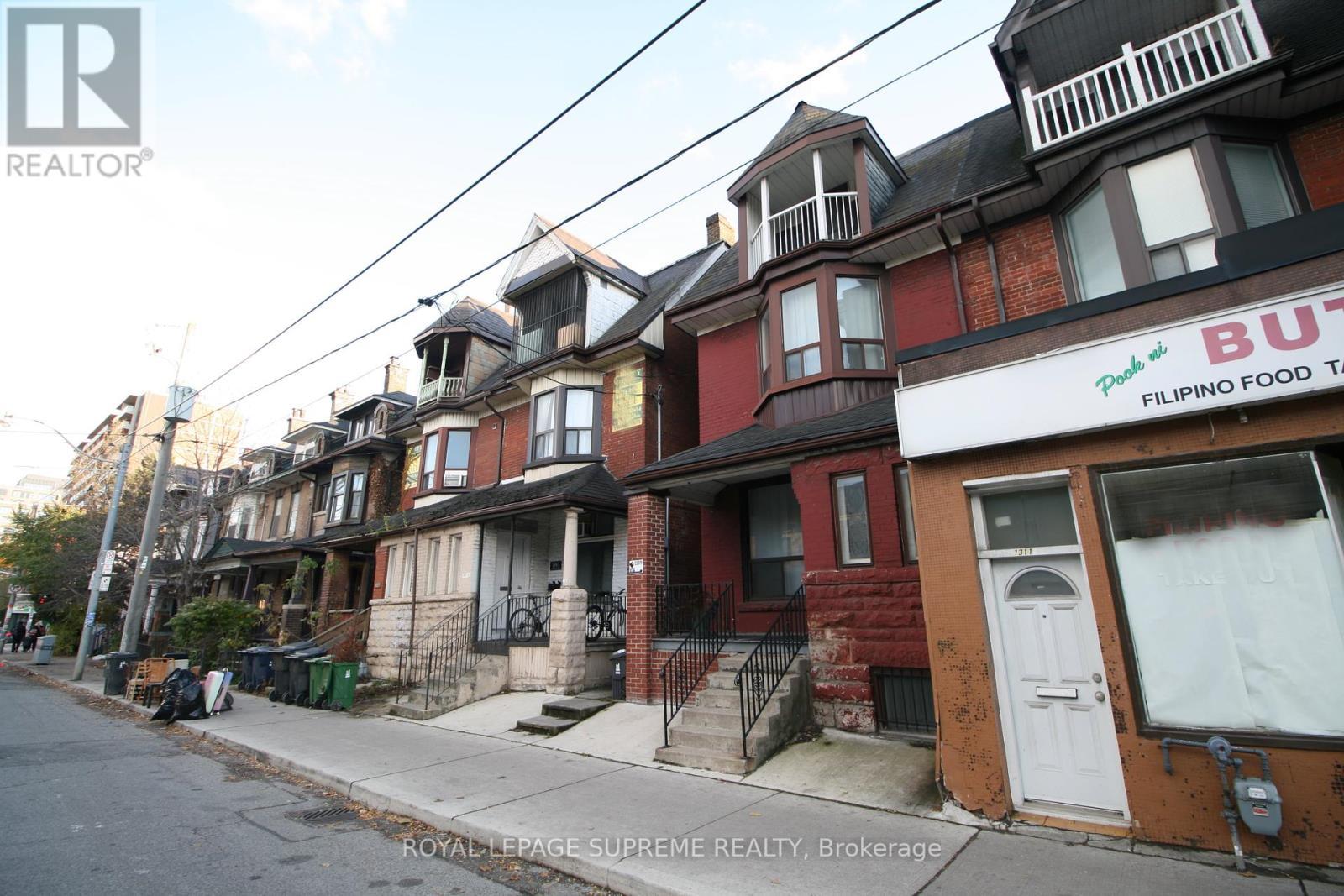 












1309 KING STREET W

,
Toronto,




Ontario
M6K1G9

