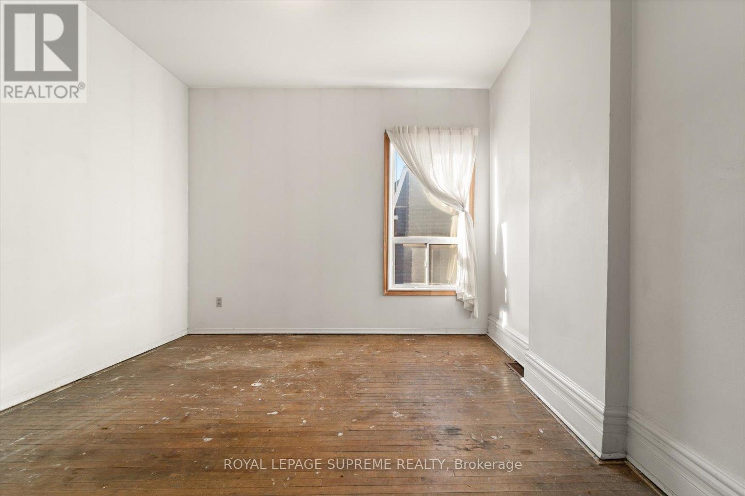 












1309 KING STREET W

,
Toronto,




Ontario
M6K1G9

