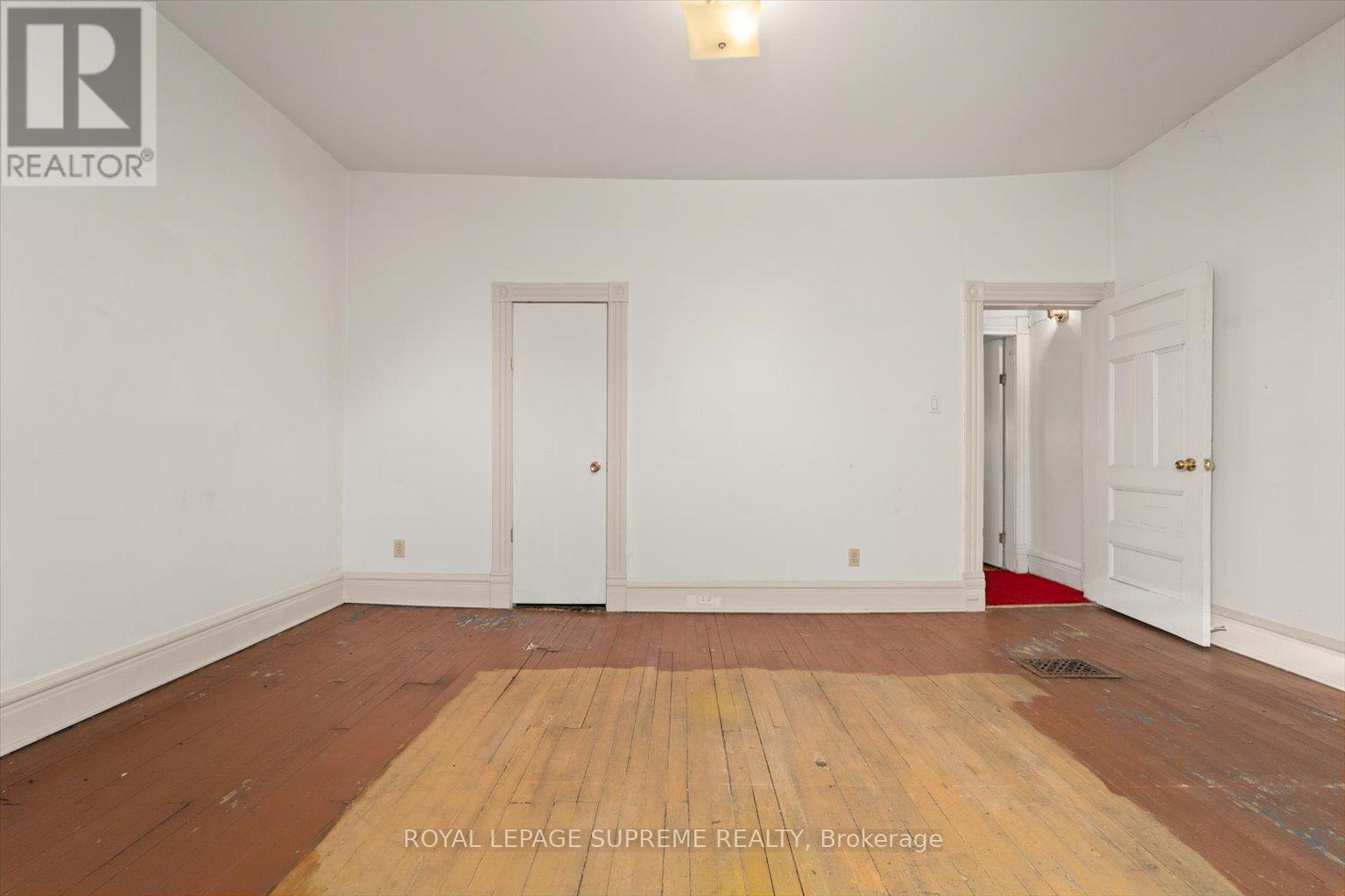 












1309 KING STREET W

,
Toronto,




Ontario
M6K1G9

