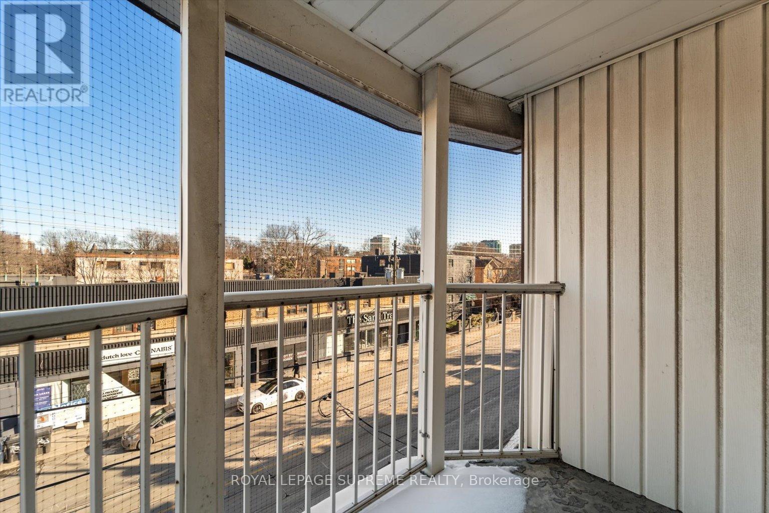 












1309 KING STREET W

,
Toronto,




Ontario
M6K1G9

