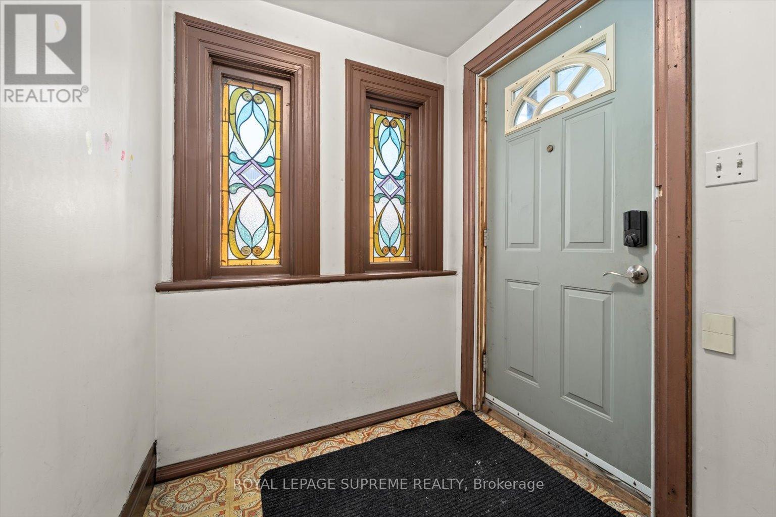 












1309 KING STREET W

,
Toronto,




Ontario
M6K1G9

