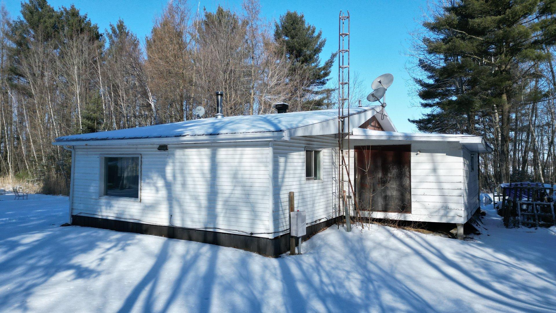 









495


Rg Ste-Cécile

,
Saint-David,




QC
J0G1L0

