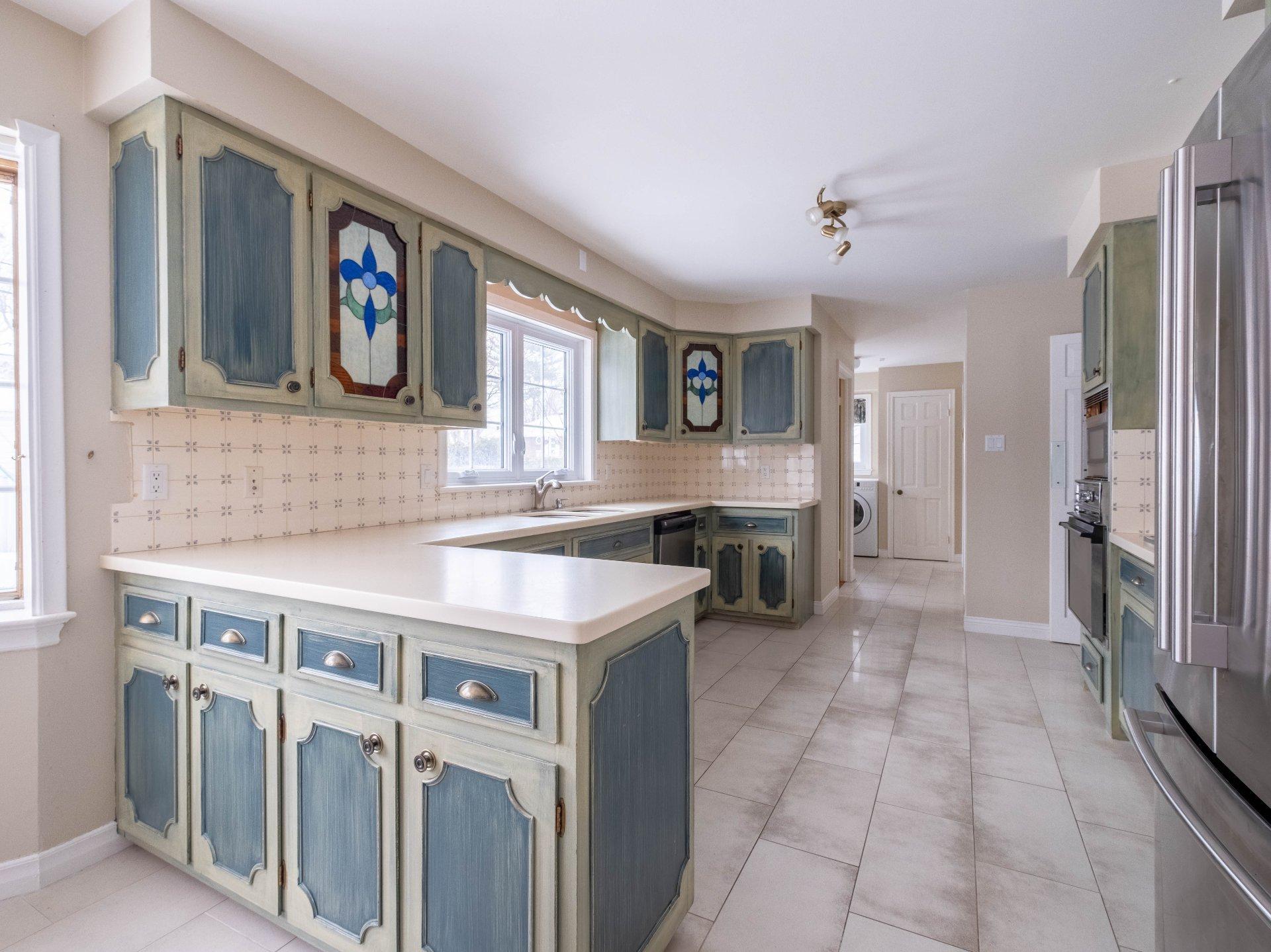 









6100


Rue De Grandpré

,
Sorel-Tracy,




QC
J3R4E9

