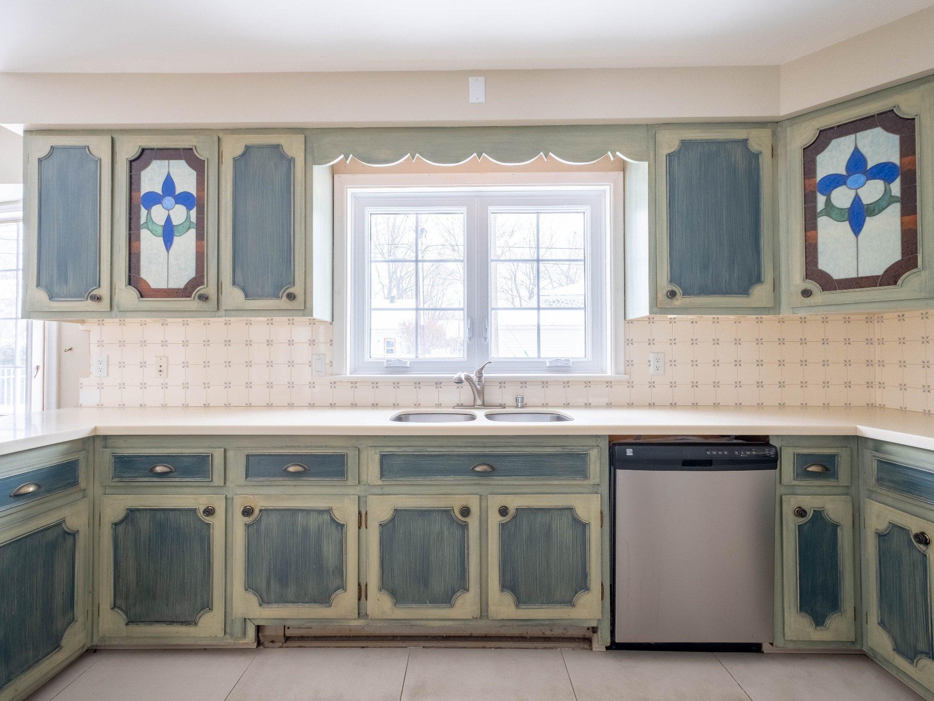 









6100


Rue De Grandpré

,
Sorel-Tracy,




QC
J3R4E9

