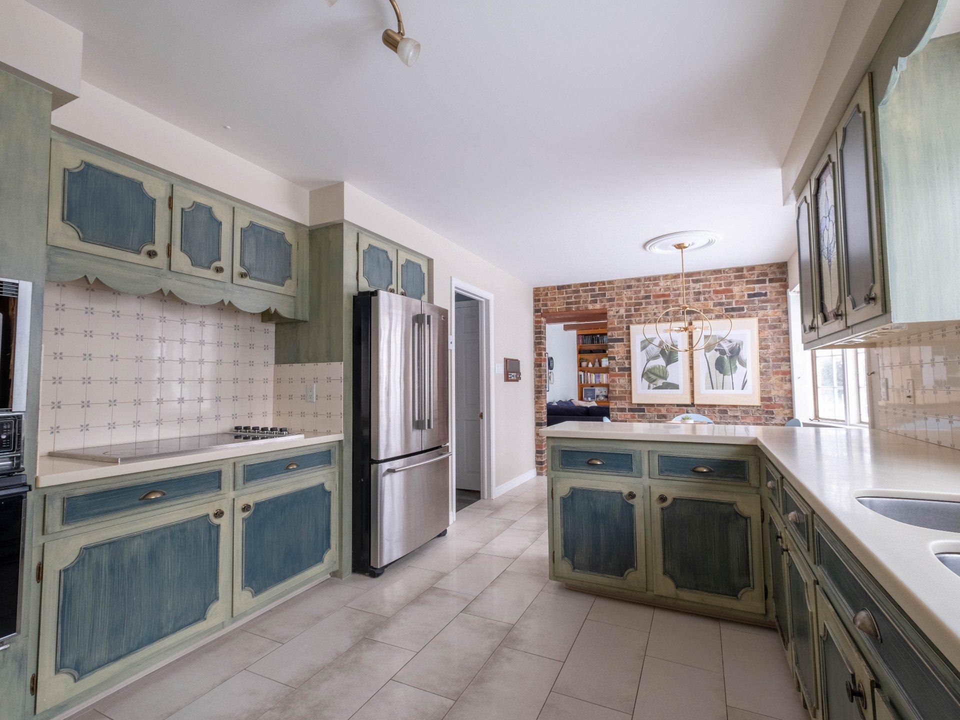 









6100


Rue De Grandpré

,
Sorel-Tracy,




QC
J3R4E9

