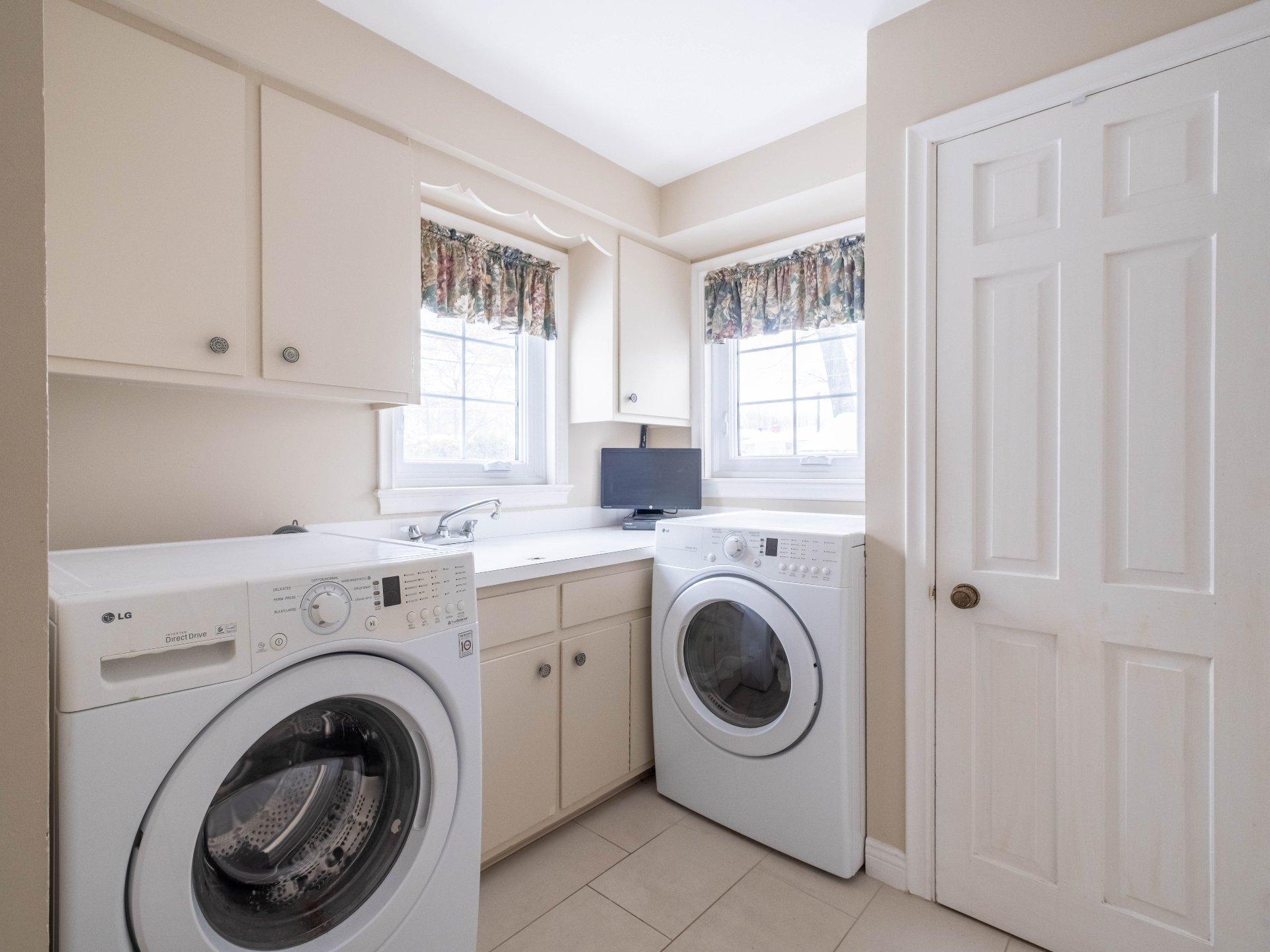 









6100


Rue De Grandpré

,
Sorel-Tracy,




QC
J3R4E9

