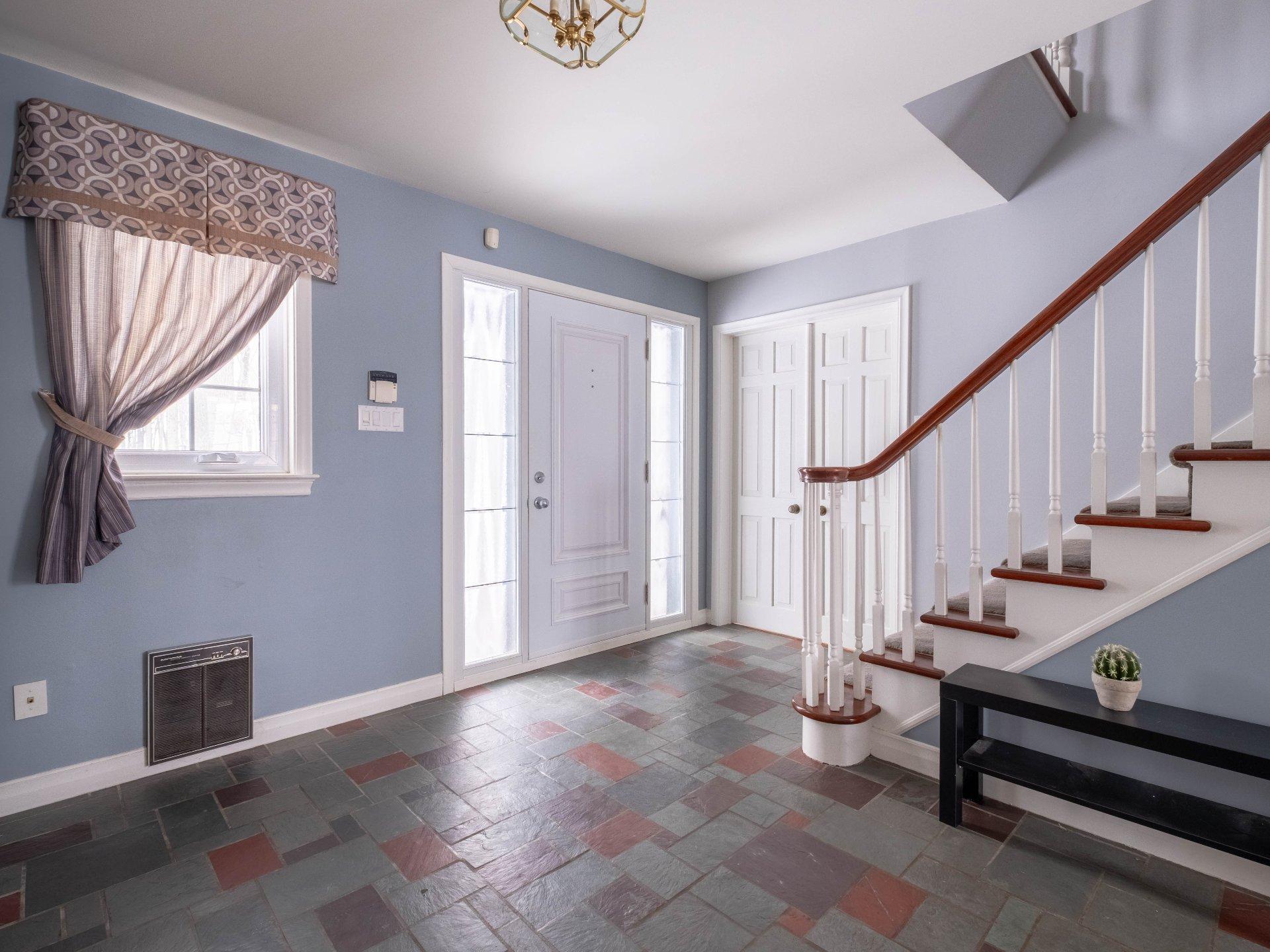 









6100


Rue De Grandpré

,
Sorel-Tracy,




QC
J3R4E9

