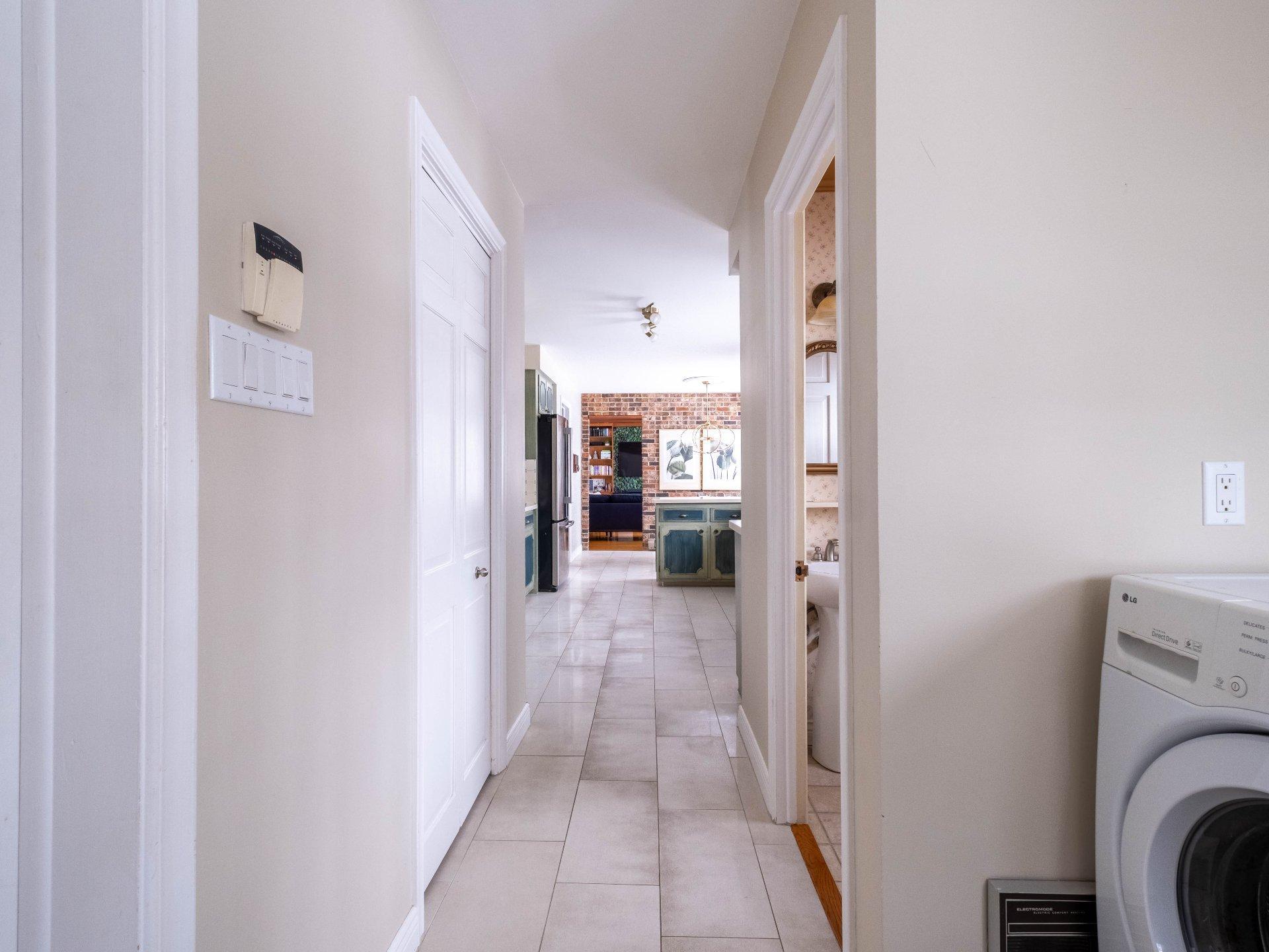 









6100


Rue De Grandpré

,
Sorel-Tracy,




QC
J3R4E9

