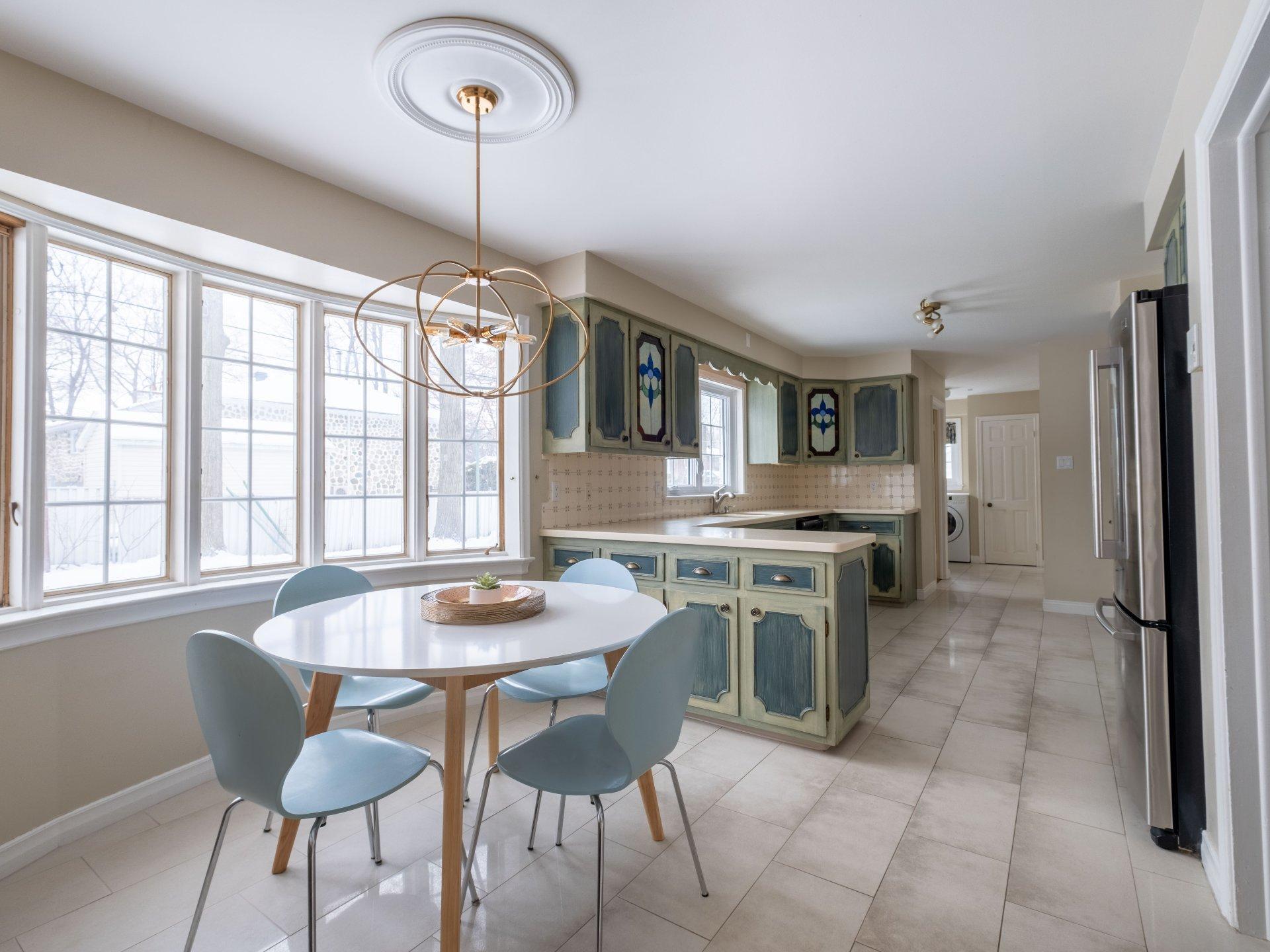 









6100


Rue De Grandpré

,
Sorel-Tracy,




QC
J3R4E9

