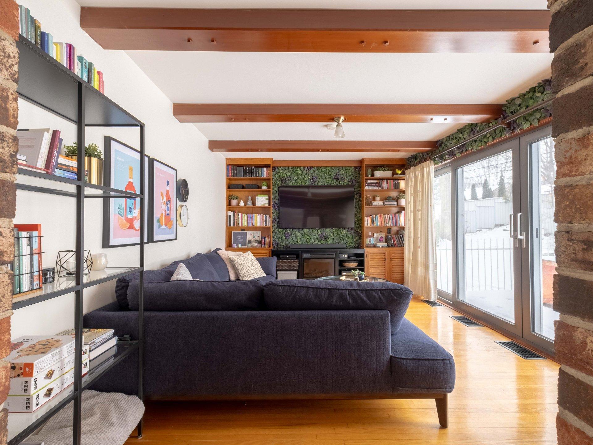 









6100


Rue De Grandpré

,
Sorel-Tracy,




QC
J3R4E9

