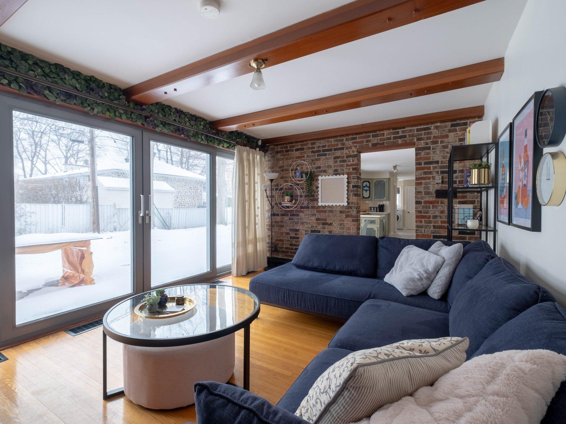 









6100


Rue De Grandpré

,
Sorel-Tracy,




QC
J3R4E9

