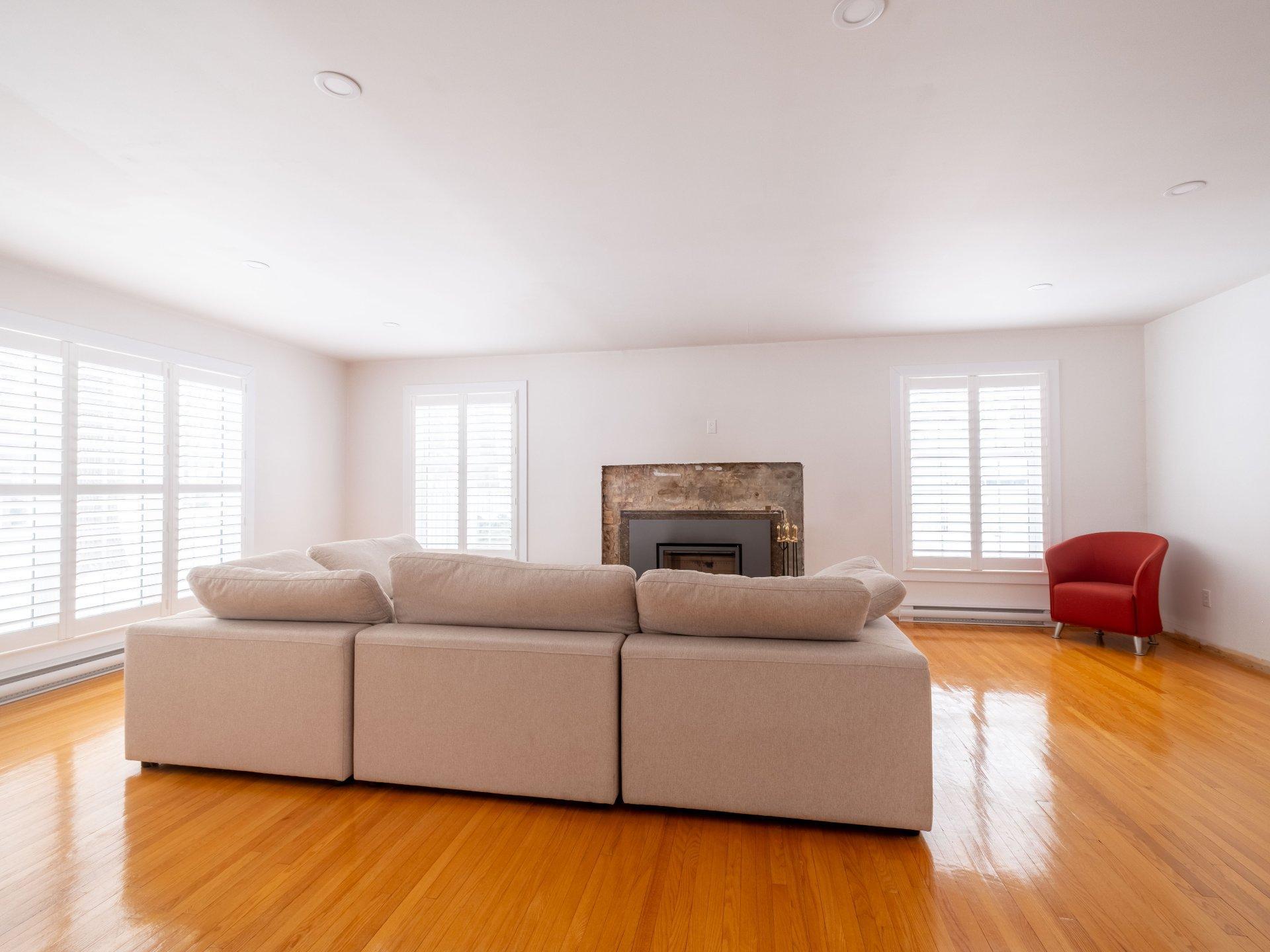 









6100


Rue De Grandpré

,
Sorel-Tracy,




QC
J3R4E9

