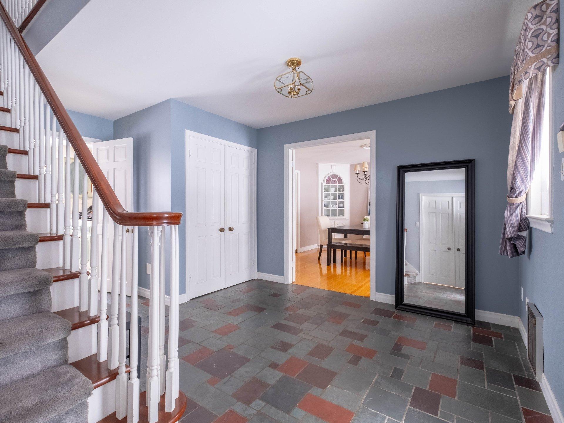 









6100


Rue De Grandpré

,
Sorel-Tracy,




QC
J3R4E9


