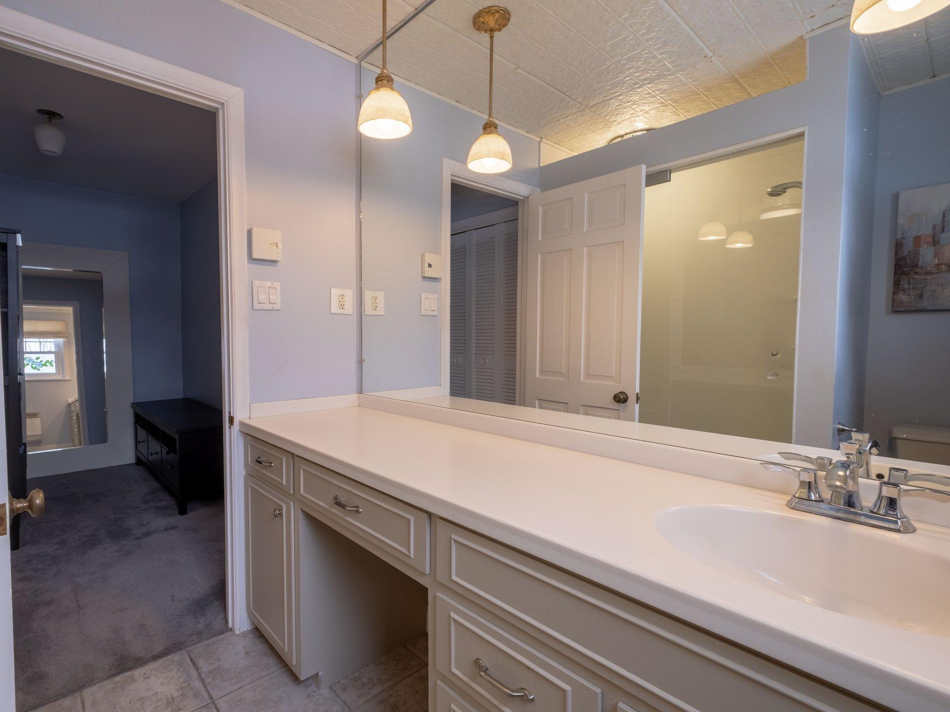 









6100


Rue De Grandpré

,
Sorel-Tracy,




QC
J3R4E9

