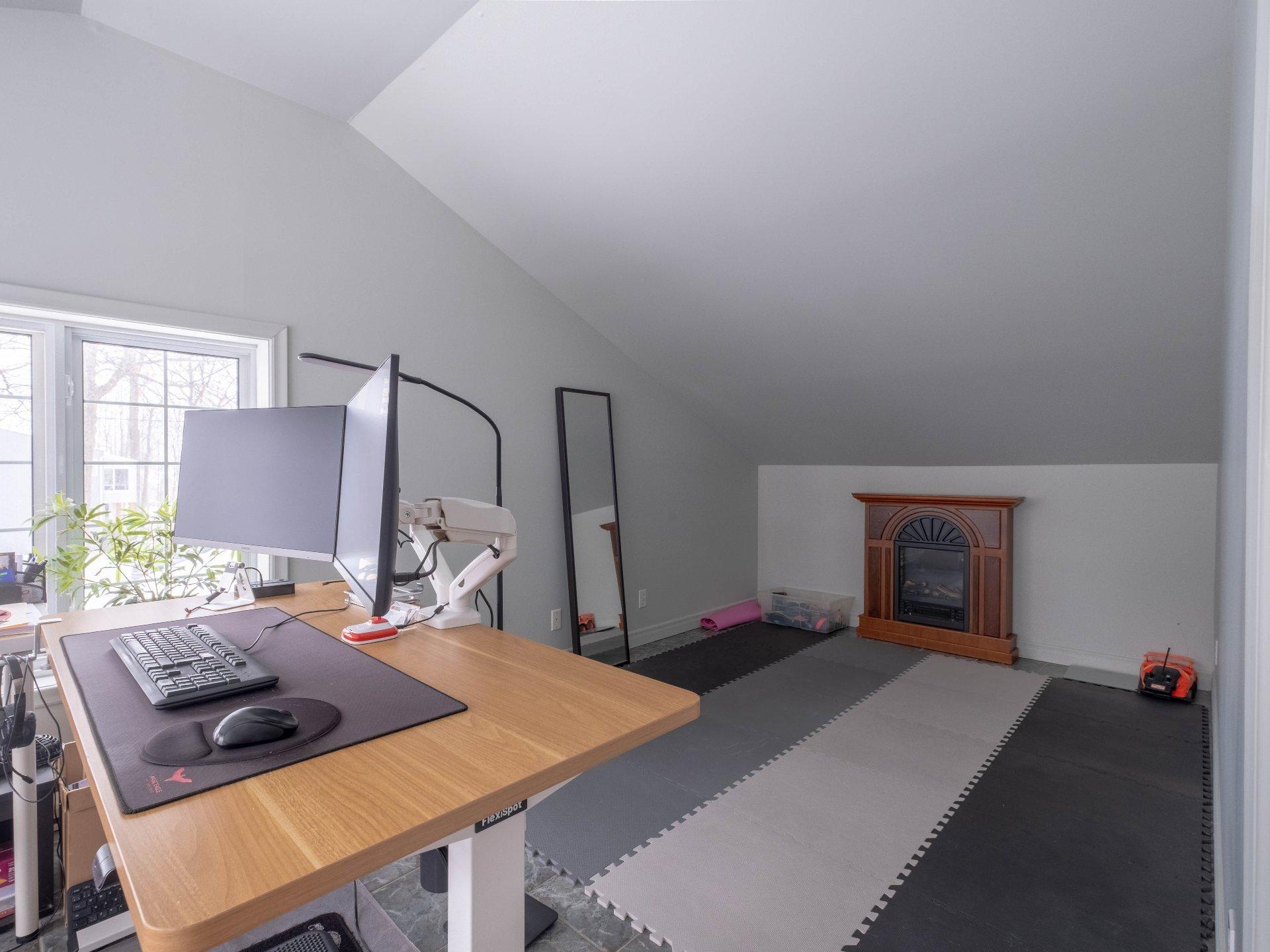 









6100


Rue De Grandpré

,
Sorel-Tracy,




QC
J3R4E9

