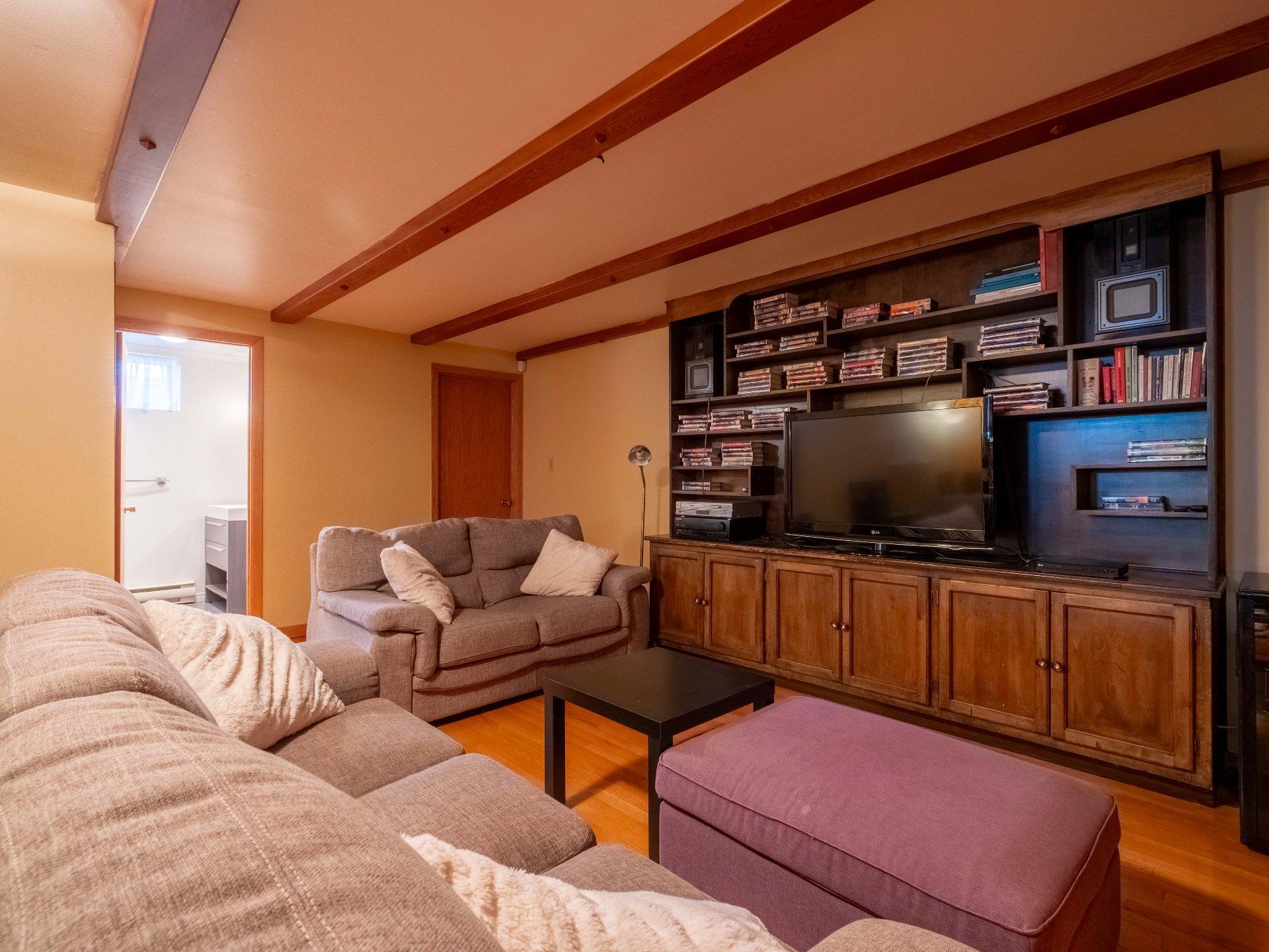 









6100


Rue De Grandpré

,
Sorel-Tracy,




QC
J3R4E9

