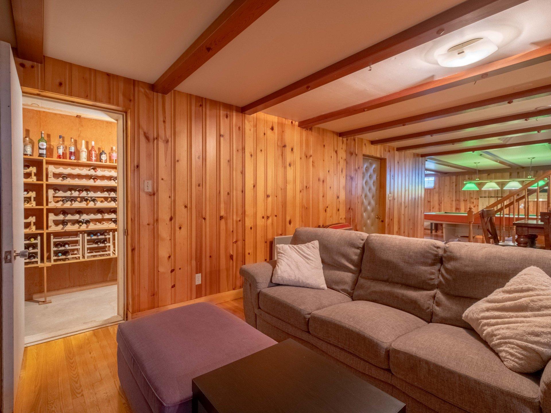 









6100


Rue De Grandpré

,
Sorel-Tracy,




QC
J3R4E9

