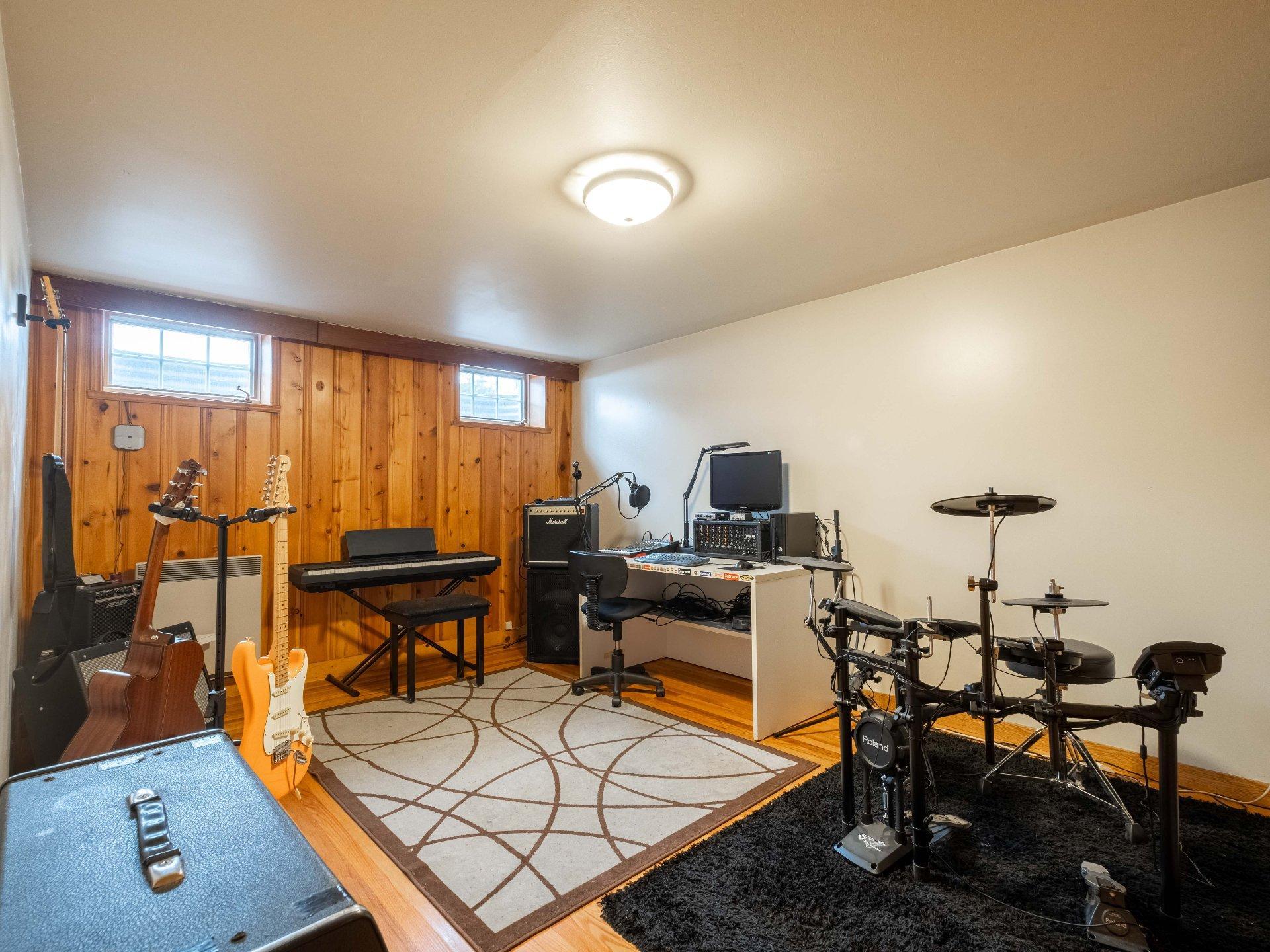 









6100


Rue De Grandpré

,
Sorel-Tracy,




QC
J3R4E9

