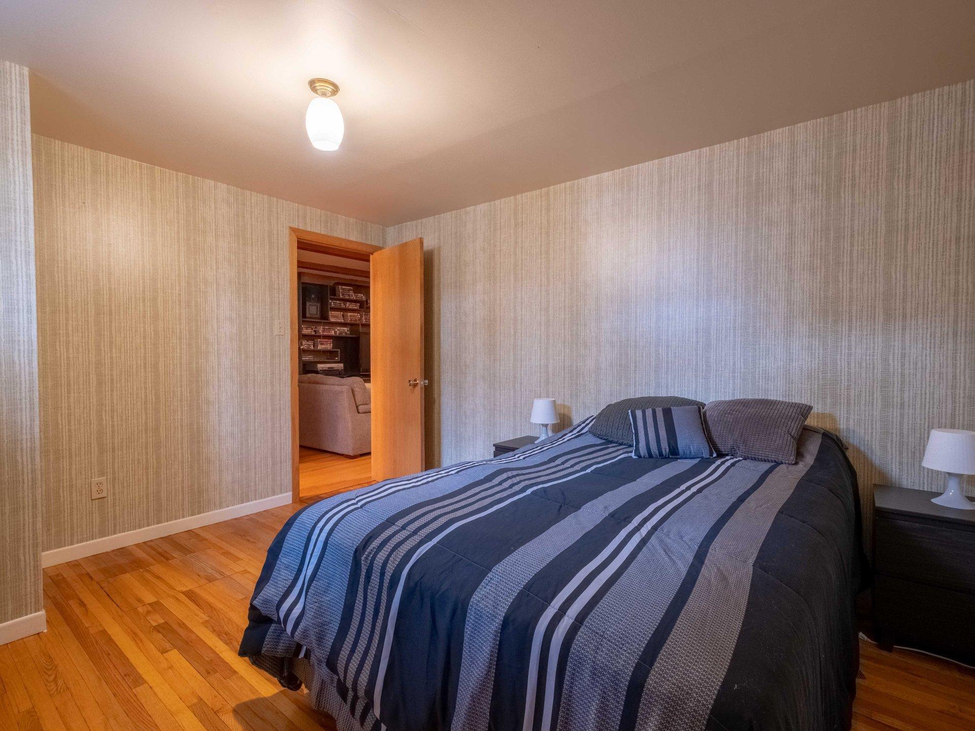 









6100


Rue De Grandpré

,
Sorel-Tracy,




QC
J3R4E9

