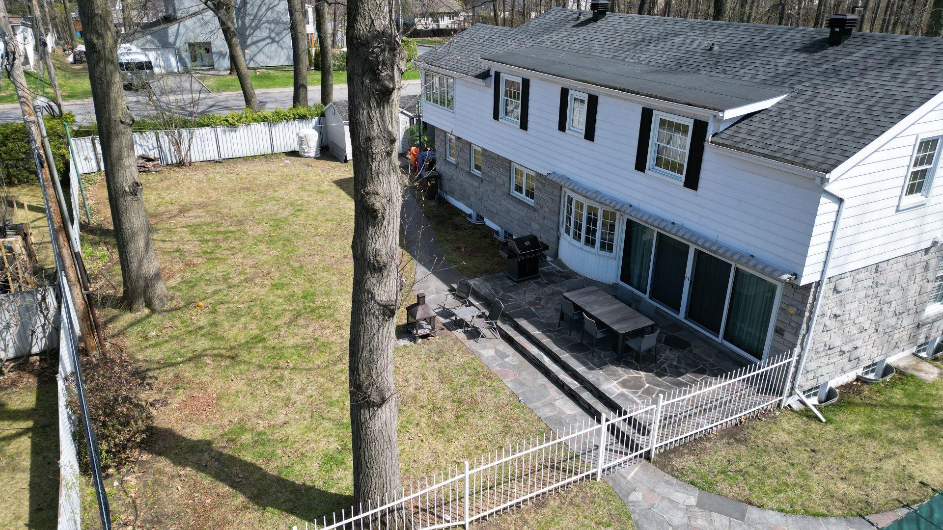 









6100


Rue De Grandpré

,
Sorel-Tracy,




QC
J3R4E9

