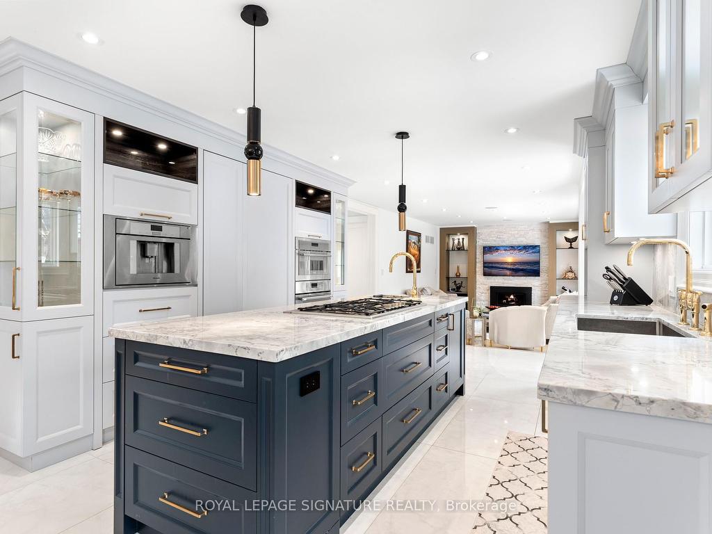 









108


Winchester

Lane,
Richmond Hill,




ON
L4C 6Y7

