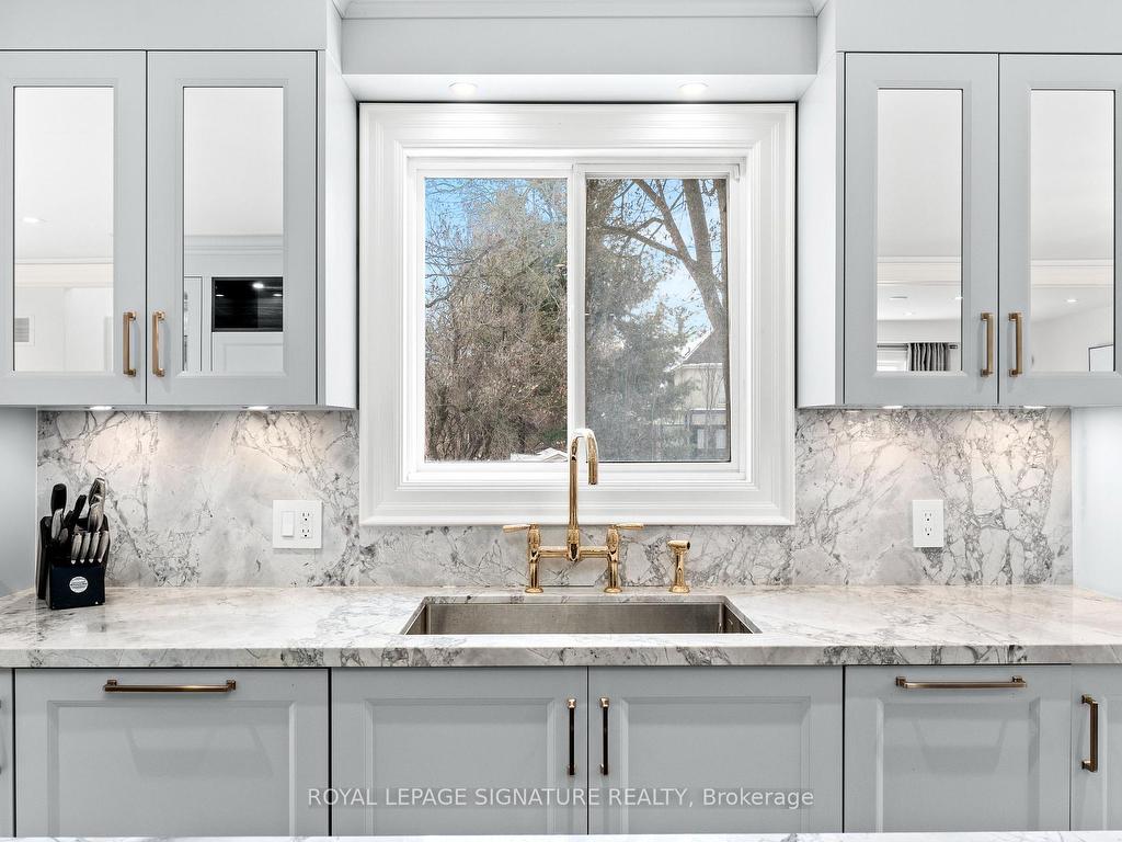 









108


Winchester

Lane,
Richmond Hill,




ON
L4C 6Y7

