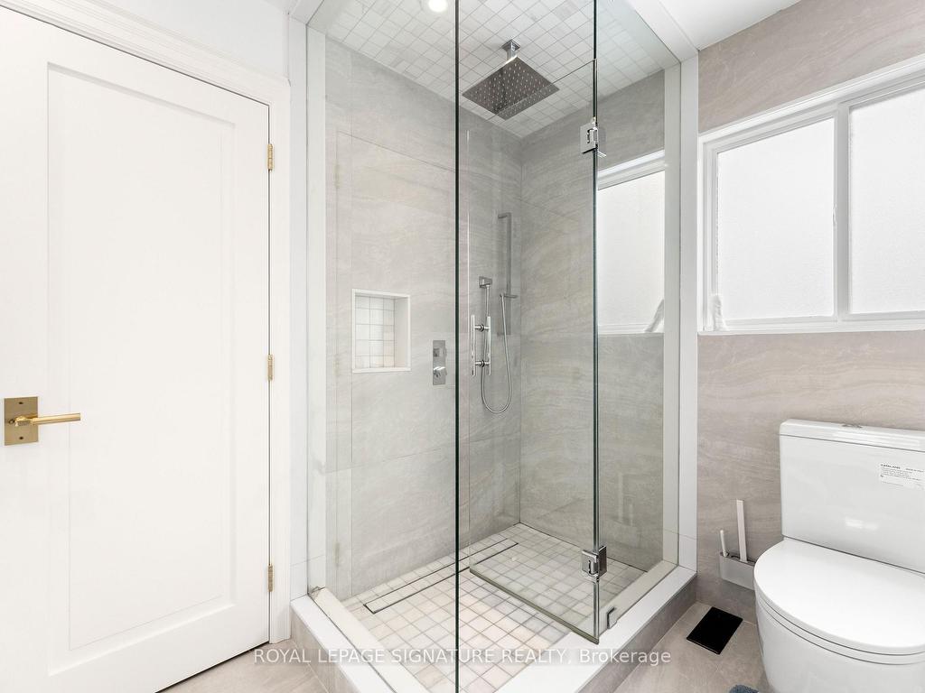 









108


Winchester

Lane,
Richmond Hill,




ON
L4C 6Y7

