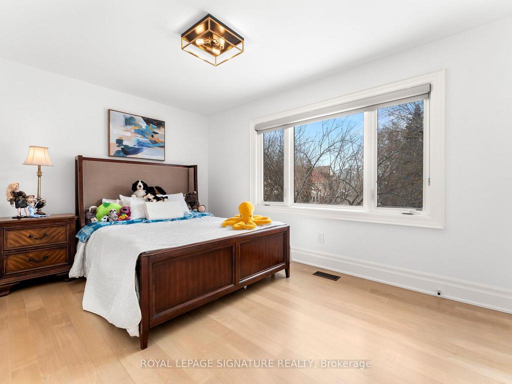 









108


Winchester

Lane,
Richmond Hill,




ON
L4C 6Y7

