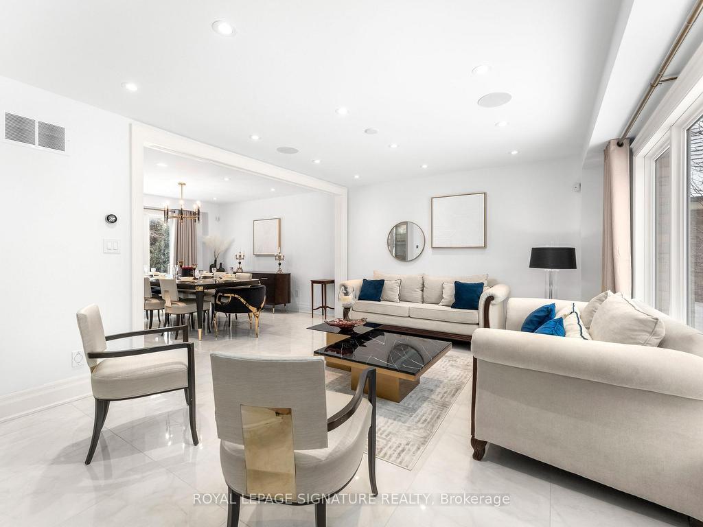 









108


Winchester

Lane,
Richmond Hill,




ON
L4C 6Y7

