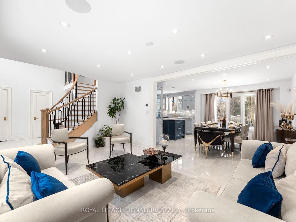 









108


Winchester

Lane,
Richmond Hill,




ON
L4C 6Y7

