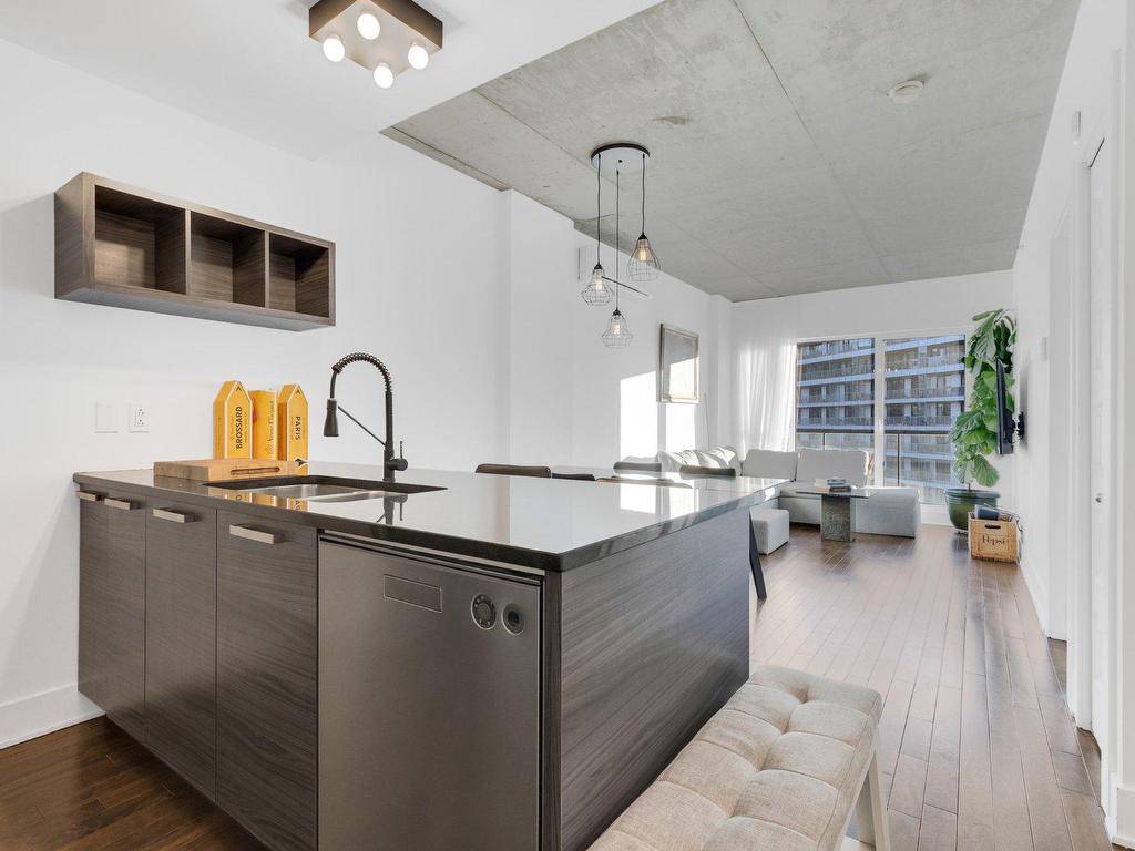 









225


Rue de la Montagne

, 812,
Montréal (Le Sud-Ouest),




QC
H3C2A6

