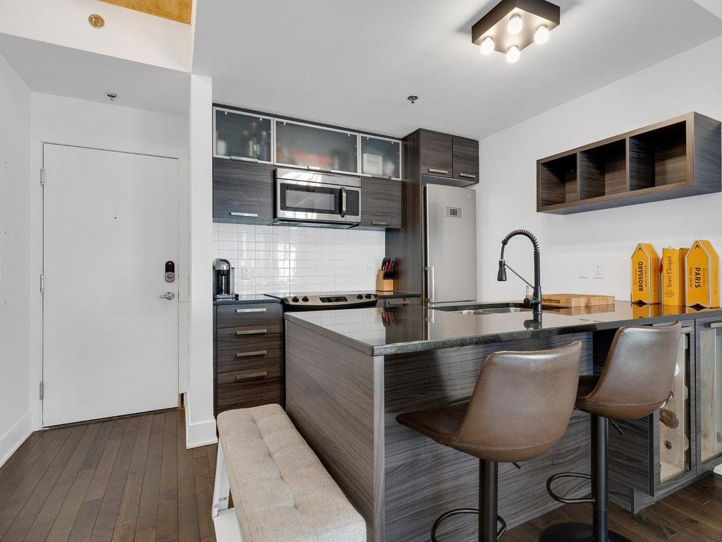 









225


Rue de la Montagne

, 812,
Montréal (Le Sud-Ouest),




QC
H3C2A6

