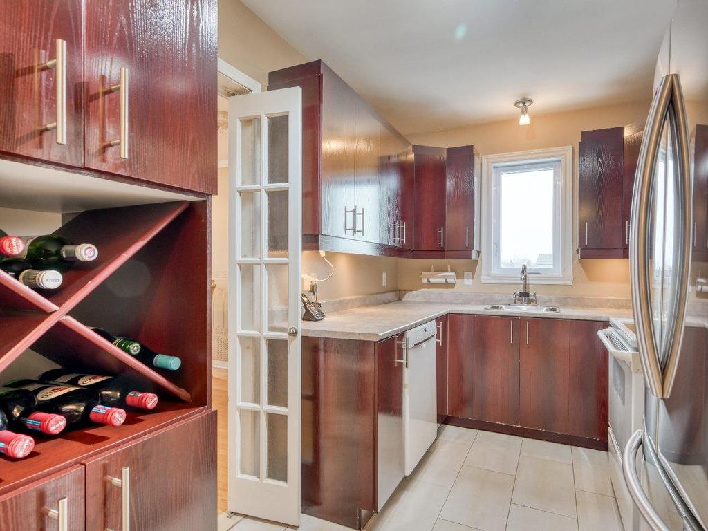 









566


Rue Château Bello

,
Sainte-Marthe-sur-le-Lac,




QC
J0N1P0

